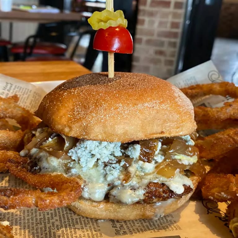Queso Burger: A Cheesy Twist on Classic American Fare