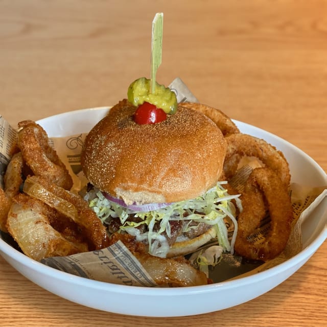 Flips Original Burger.