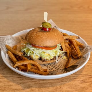 Flips Famous Big Cheesy Burger